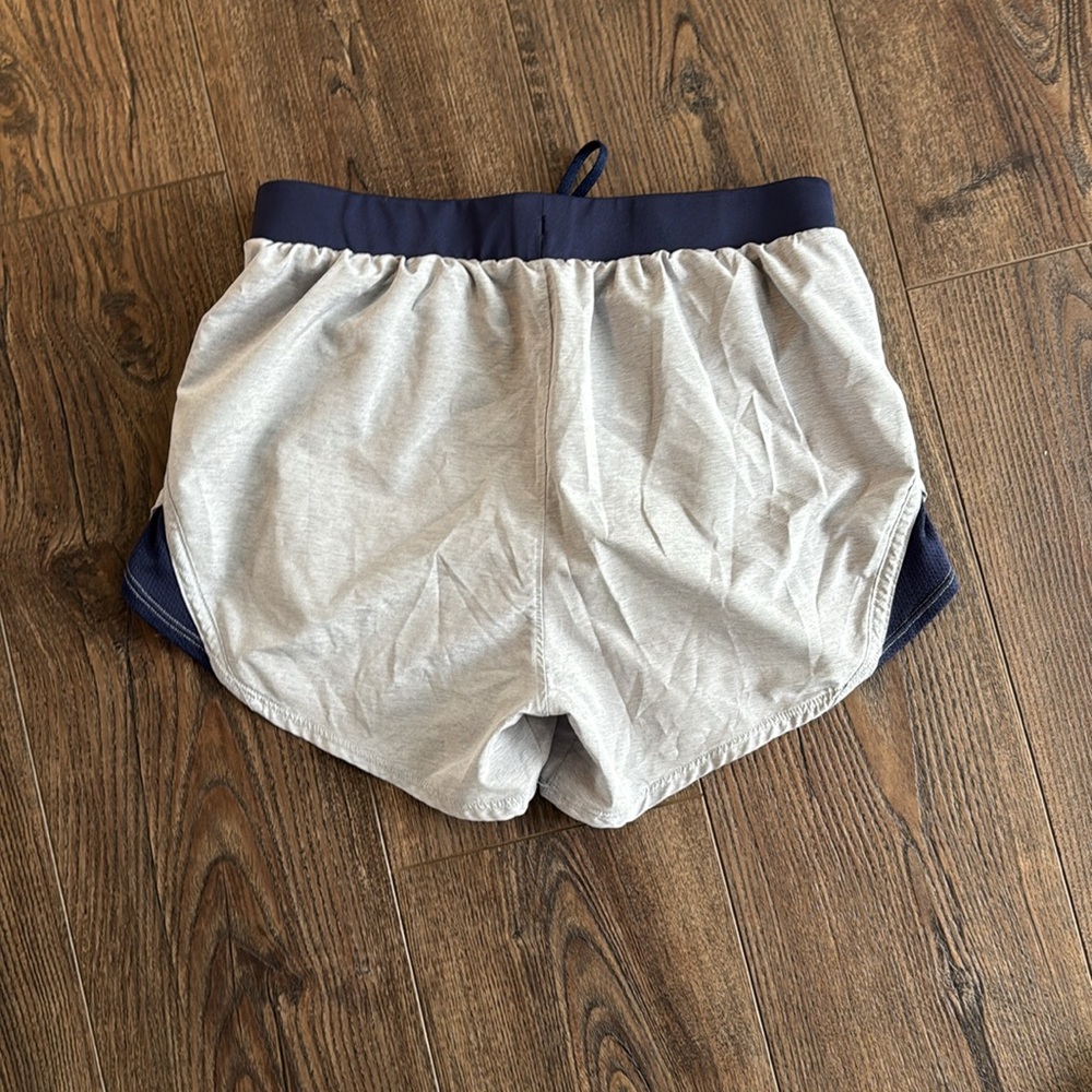 Under Armour Athletic Shorts Set ladies XS (2 pair) - Picture 8 of 8